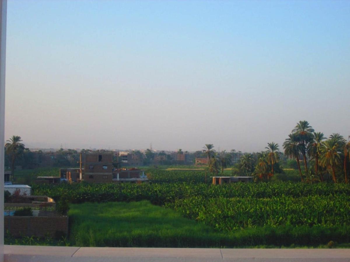 Moon Valley Apartments Luxor Eksteriør billede