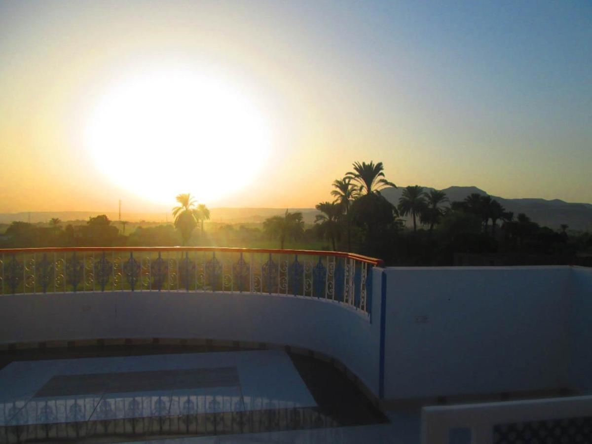 Moon Valley Apartments Luxor Eksteriør billede